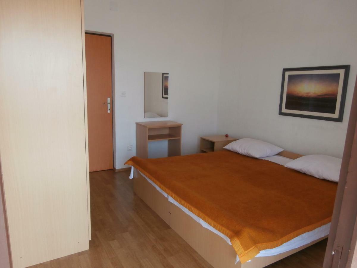 Jure Erceg Apartment Starigrad Paklenica Ngoại thất bức ảnh